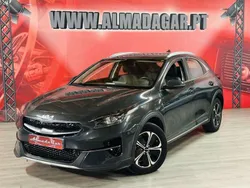 Cinzento Usado 2022 Kia XCeed SUV | € 22.750 (Preço justo)