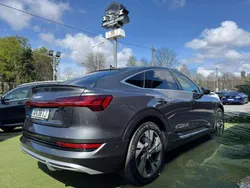 Cinzento Usado 2022 Audi e-tron SUV | € 43.750 (Preço justo)