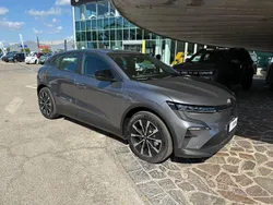 Novo 2025 Renault Mégane Sedan | € 29.990