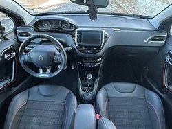 Usado 2019 Peugeot 208 GT-line Citadino | € 14.000 (Preço justo)