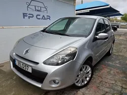 Cinza Usado 2011 Renault Clio II | € 5.350 (Preço justo)