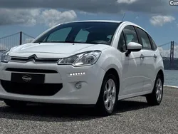 Branco Usado 2016 Citroën C3 PureTech Citadino | € 7.400 (Bom preço)