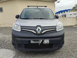 Cinzento Usado 2021 Renault Kangoo Monovolume | € 13.530 (Preço justo)
