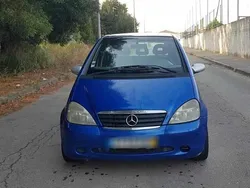Azul Usado 1999 Mercedes A140 Citadino | € 1.750 (Preço elevado)
