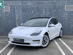 Branco Usado 2021 Tesla Model 3 Sedan | € 33.890 (Preço elevado)