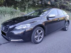 Preto Usado 2014 Volvo V40 R-Design Summum Carrinha | € 12.750 (Preço justo)
