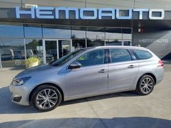 Cinzento (metalizado) Usado 2016 Peugeot 308 Allure Carrinha | € 12.990 (Preço justo)