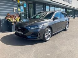 Cinzento Usado 2022 Ford Focus Carrinha | € 16.900 (Bom preço)