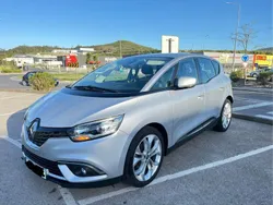 Cinzento Usado 2017 Renault Scénic IV Monovolume | € 11.000 (Super Preço)