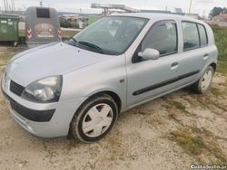 Cinza Usado 2001 Renault Clio II | € 1.499 (Bom preço)