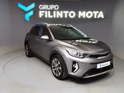 Cinzento Usado 2024 Kia Stonic SUV | € 18.140 (Preço justo)