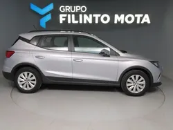 Cinza Usado 2023 Seat Arona Style SUV | € 15.120 (Bom preço)