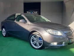 Cinzento Usado 2011 Opel Insignia Cosmo Sedan | € 7.990 (Preço justo)