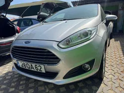 Cinzento Usado 2015 Ford Fiesta Citadino | € 8.750 (Preço justo)