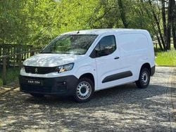 Branco Usado 2021 Peugeot Partner Premium Van | € 16.200 (Preço justo)