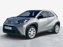 Cinza (pintura metalizada) Usado 2023 Toyota Aygo X X-play SUV | € 16.750