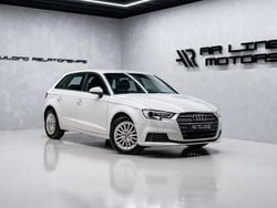Branco Usado 2017 Audi A3 Sportback Comfort Citadino | € 19.950 (Preço justo)