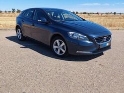 Azul Usado 2014 Volvo V40 Kinetic Carrinha | € 11.999 (Preço justo)