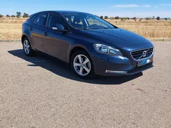 Azul Usado 2014 Volvo V40 Kinetic Carrinha | € 11.999 (Preço justo)