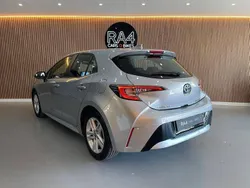 Cinza Usado 2022 Toyota Corolla | € 26.990 (Preço justo)