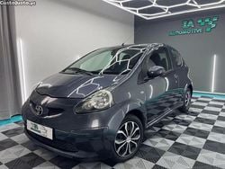 Cinza Usado 2008 Toyota Aygo Citadino | € 5.999