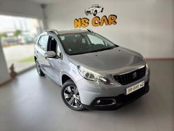 Cinzento Usado 2018 Peugeot 2008 Active SUV | € 13.900 (Preço elevado)