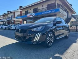 Preto Usado 2024 Peugeot 208 Allure Citadino | € 21.990