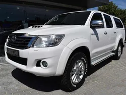 Branco Usado 2015 Toyota HiLux Pickup | € 29.999