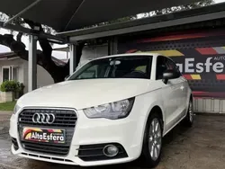 Branco Usado 2012 Audi A1 Attraction Citadino | € 13.900 (Preço justo)