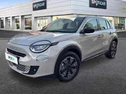 Bege Usado 2024 Fiat 600 SUV | € 22.900 (Bom preço)