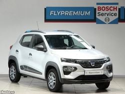Cinza Usado 2021 Dacia Spring Essentiel Citadino | € 11.990 (Preço justo)