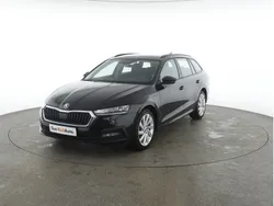 Preto Usado 2022 Skoda Octavia Ambition Carrinha | € 27.990 (Preço justo)