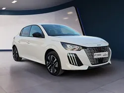 Branco Usado 2025 Peugeot e-208 Allure Citadino | € 29.760