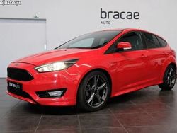 Vermelho Usado 2017 Ford Focus ST-Line Citadino | € 13.500 (Preço justo)
