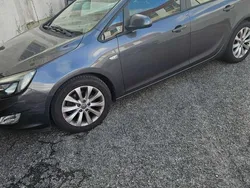 Usado 2012 Opel Astra Sedan | € 6.980 (Bom preço)
