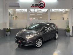 Cinza Usado 2015 Ford Fiesta Titanium Citadino | € 11.150 (Preço justo)