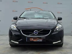 Preto Usado 2013 Volvo V40 Momentum Carrinha | € 9.900 (Preço justo)