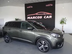 Cinzento Usado 2018 Peugeot 5008 Allure Monovolume | € 26.700
