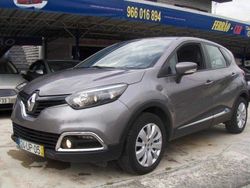 Cinzento Usado 2014 Renault Captur SUV | € 10.600 (Bom preço)
