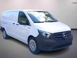 Branco Usado 2024 Mercedes e-Vito Monovolume | € 48.900 (Preço justo)