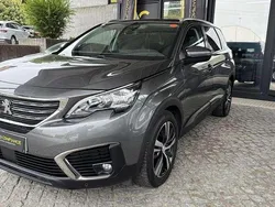 Cinzento Usado 2019 Peugeot 5008 Monovolume | € 20.998 (Preço elevado)