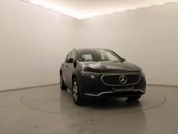 Preto Usado 2023 Mercedes EQA250 SUV | € 44.990 (Bom preço)