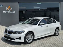 Branco Usado 2019 BMW 330 Sedan | € 27.250