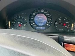 Cinzento Usado 2004 Mercedes E220 Carrinha | € 7.500 (Preço justo)