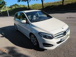 Branco Usado 2017 Mercedes B180 Urban Monovolume | € 17.500 (Preço justo)