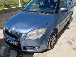 Azul Usado 2009 Skoda Fabia Carrinha | € 4.500 (Preço justo)