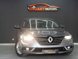 Cinzento Usado 2017 Renault Talisman Zen Sedan | € 13.990 (Preço justo)