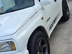 Branco Usado 1996 Suzuki Vitara SUV | € 8.500