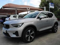 Cinza Usado 2024 Volvo XC40 Plus SUV | € 37.900 (Preço justo)