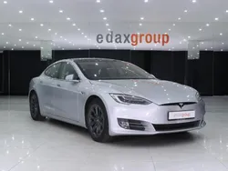 Cinzento Usado 2018 Tesla Model S Sedan | € 34.990